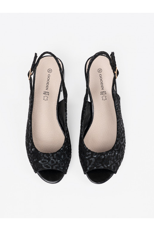 Juodos spalvos sandalai  