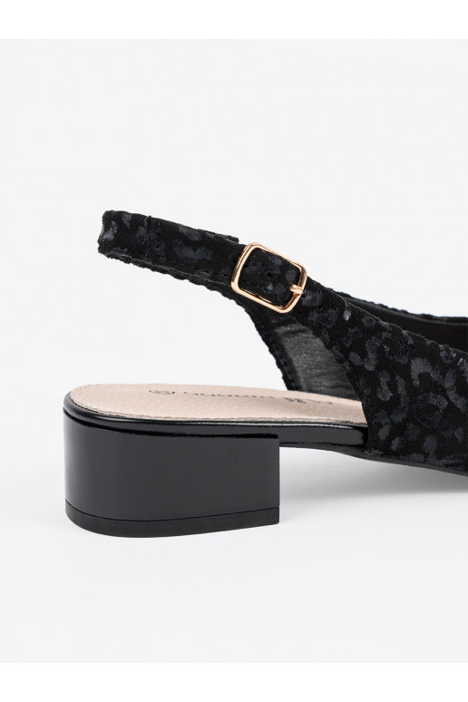 Juodos spalvos sandalai  