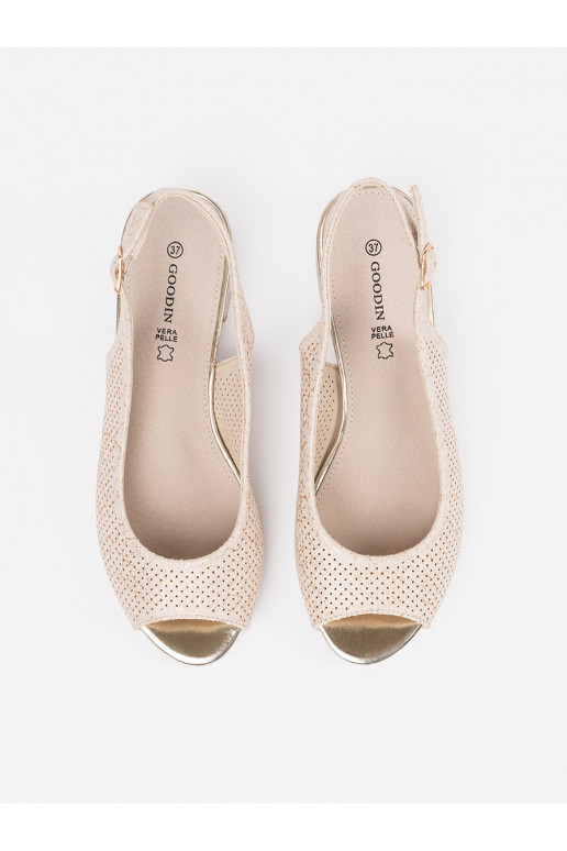 dramblio kaulo spalvos  sandalai 