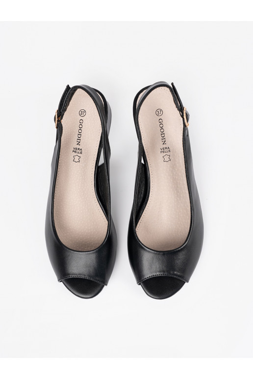 Juodos spalvos  sandalai 