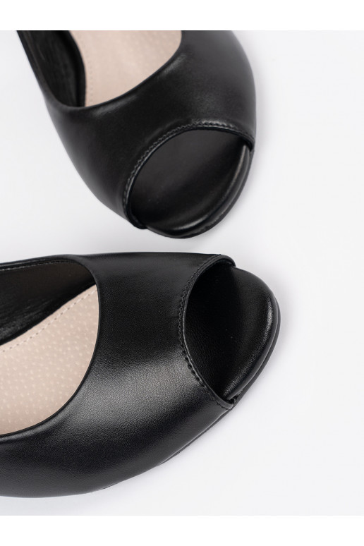 Juodos spalvos  sandalai 