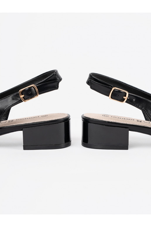 Juodos spalvos  sandalai 