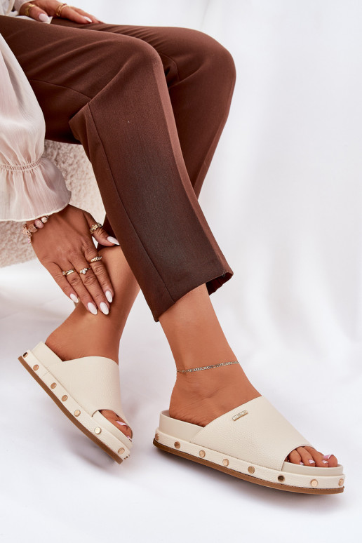 Moteriškos šlepetės su platforma su kniedėmis Big Star RR274215 smėlio spalvos