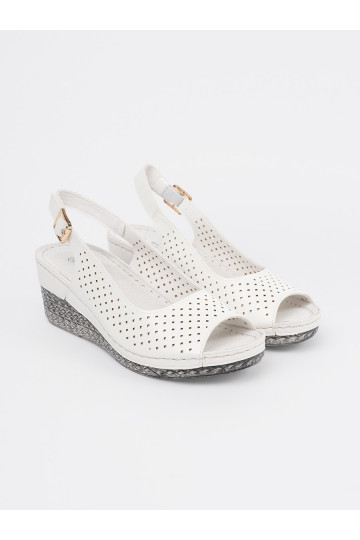 baltos spalvos  sandalai  2