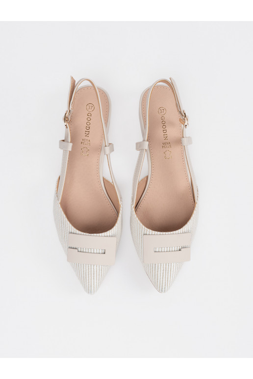 basutės baltos spalvos 