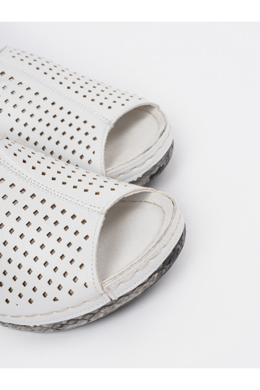 basutės baltos spalvos  basutės baltos spalvos