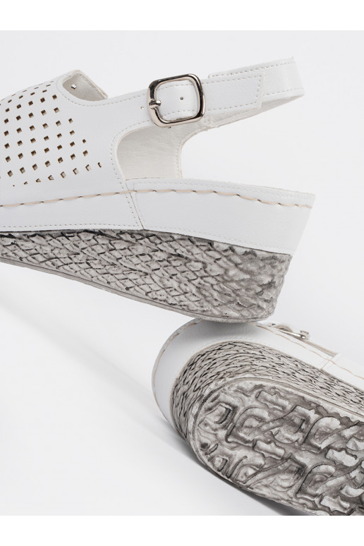 basutės baltos spalvos  basutės baltos spalvos