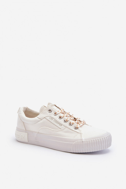Moteriški batai Lee Cooper LCW-24-31-2170 baltos spalvos Moteriški batai Lee Cooper LCW-24-31-2170 baltos spalvos
