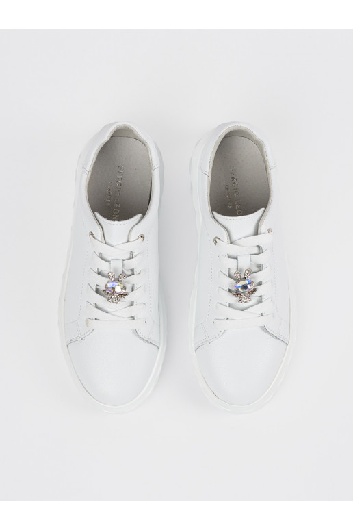 baltos spalvos  modelio batai z przypinką   Sergio Leone baltos spalvos  modelio batai z przypinką   Sergio Leone