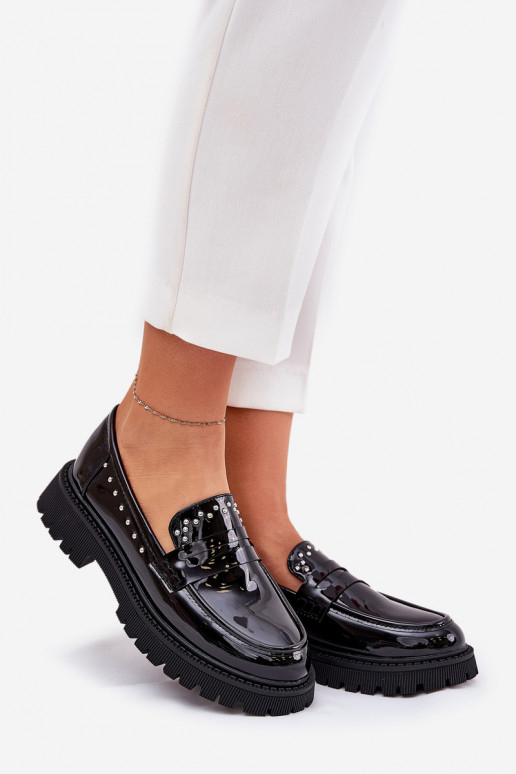 Moteriški mokasinai su lako efektu su dekoracija juodos spalvos