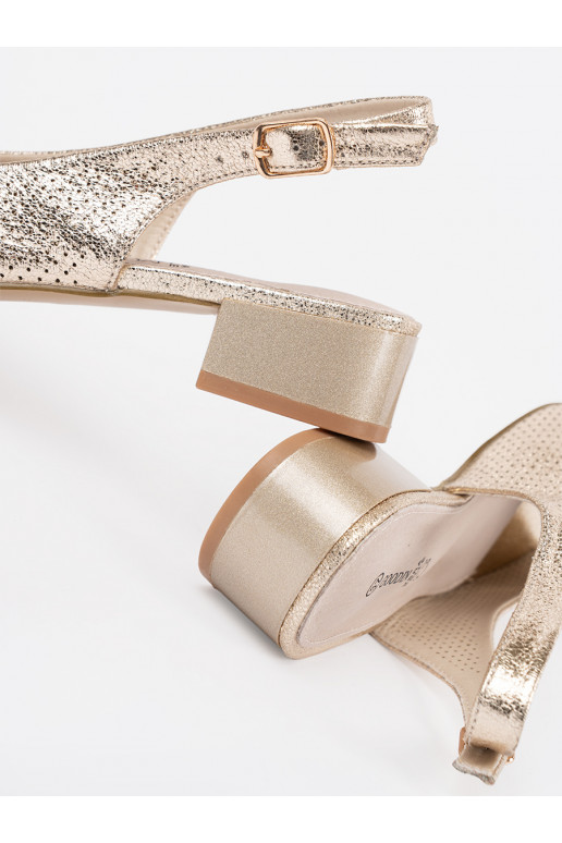 aukso spalvos  sandalai 