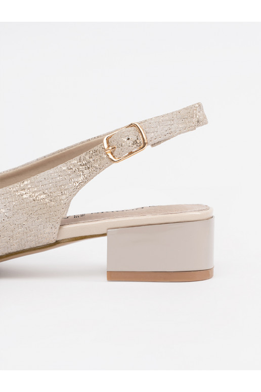 smėlio spalvos sandalai 