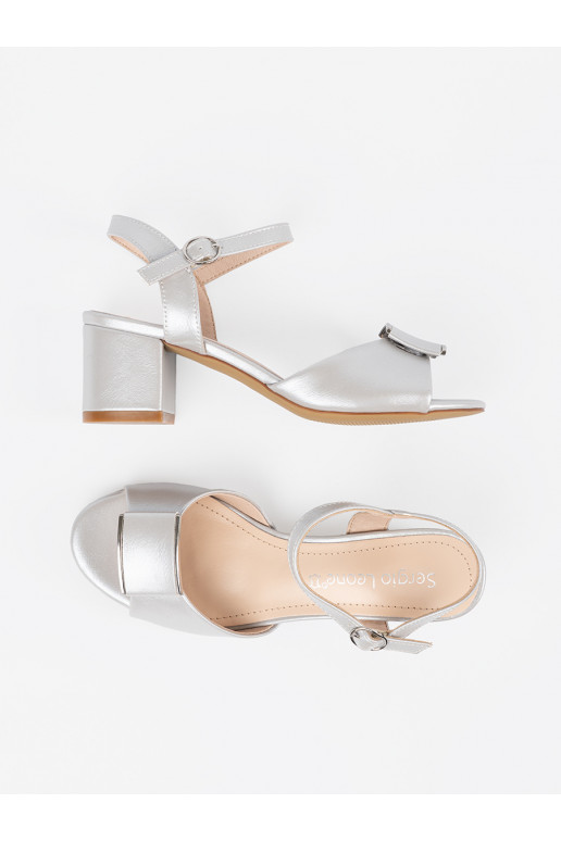 basutės ant kulno    basutės ant kulno