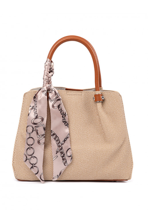  średnia rankinė z ozdobną chustą