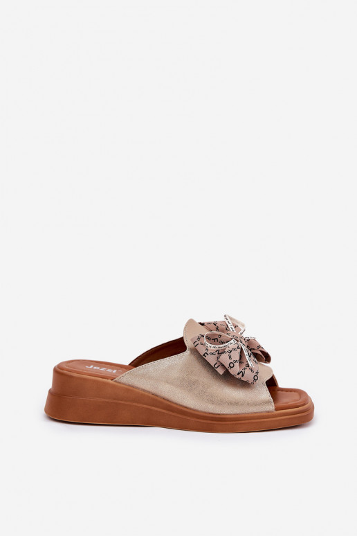 Moteriškos šlepetės  su kaspinais aukso spalvos Moonzella