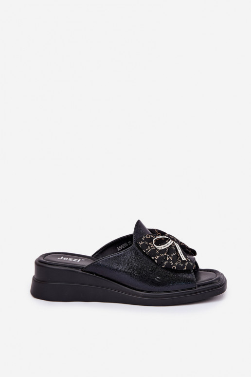 Moteriškos šlepetės  su kaspinais Juodos spalvos Moonzella