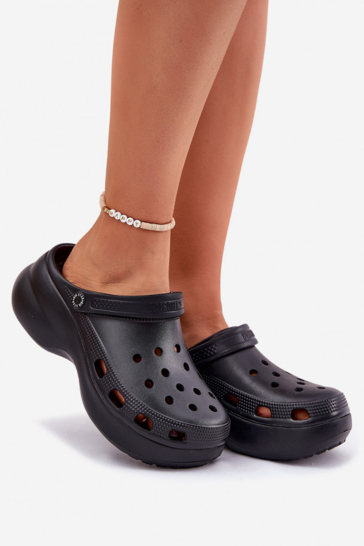  Moteriškos šlepetės su madingais masyviais padais Big Star RR274A118 Juodos spalvos