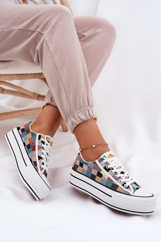 Laisvalaikio bateliai su platforma Lee Cooper LCW-25-31-3441L įvairių spalvų  Laisvalaikio bateliai su platforma Lee Cooper LCW-25-31-3441L įvairių spalvų