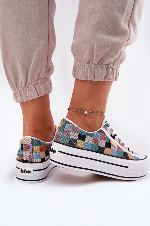 Laisvalaikio bateliai su platforma Lee Cooper LCW-25-31-3441L įvairių spalvų  Laisvalaikio bateliai su platforma Lee Cooper LCW-25-31-3441L įvairių spalvų