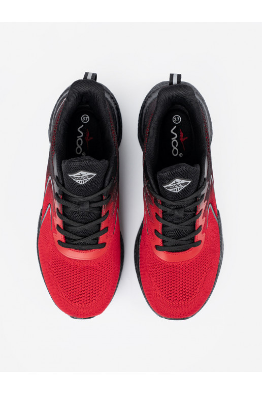 Juodos ir-raudonos spalvos sportiniai batai Juodos ir-raudonos spalvos sportiniai batai