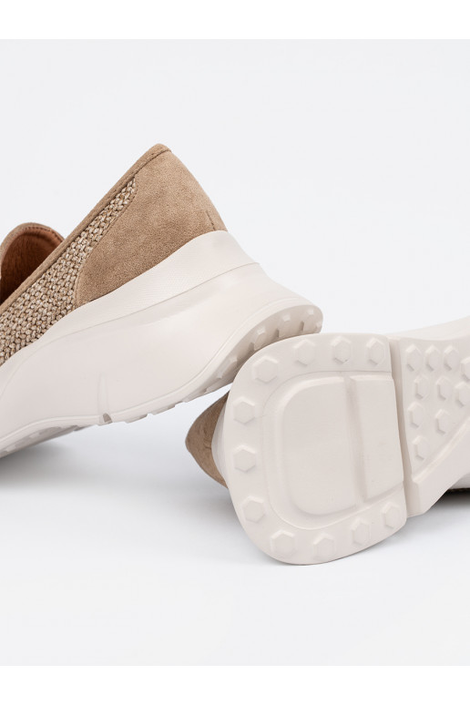 smėlio spalvos pusbačiai su masyviu kulnu