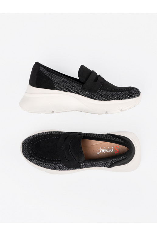 Juodos spalvos pusbačiai su masyviu kulnu