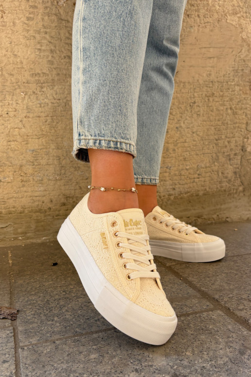 Laisvalaikio bateliai su nėriniais Lee Cooper LCW-25-31-3440L smėlio spalvos Laisvalaikio bateliai su nėriniais Lee Cooper LCW-25-31-3440L smėlio spalvos