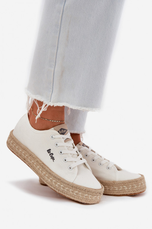 Laisvalaikio bateliai su nėriniais Lee Cooper LCIN-25-44-3217 baltos spalvos Laisvalaikio bateliai su nėriniais Lee Cooper LCIN-25-44-3217 baltos spalvos