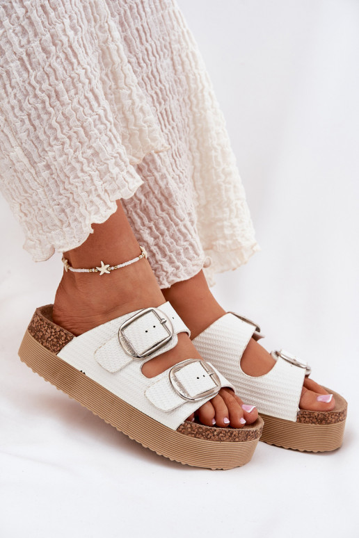 Moteriškos šlepetės Platformie su sagtimis Lee Cooper LCIN-25-35-3496L baltos spalvos