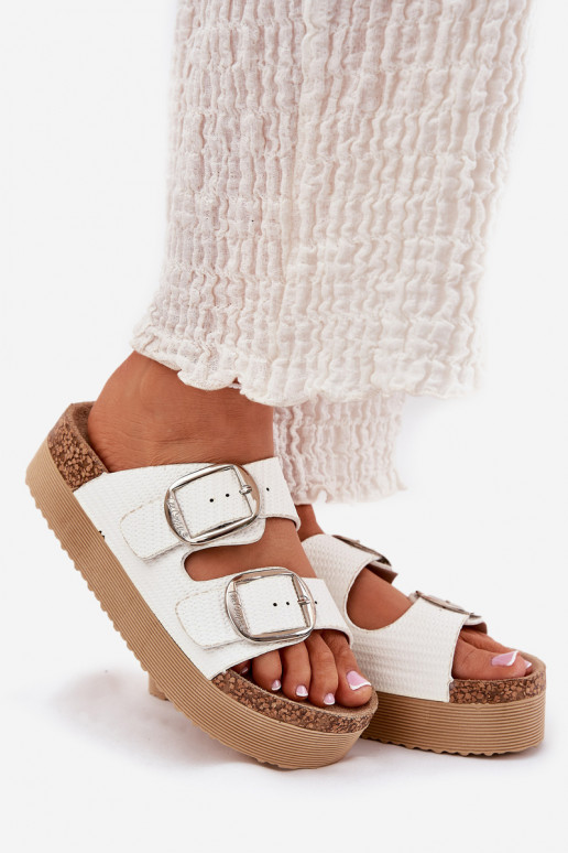 Moteriškos šlepetės Platformie su sagtimis Lee Cooper LCIN-25-35-3496L baltos spalvos