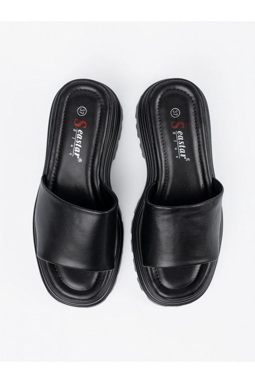 Šlepetės su platforma juodos spalvos