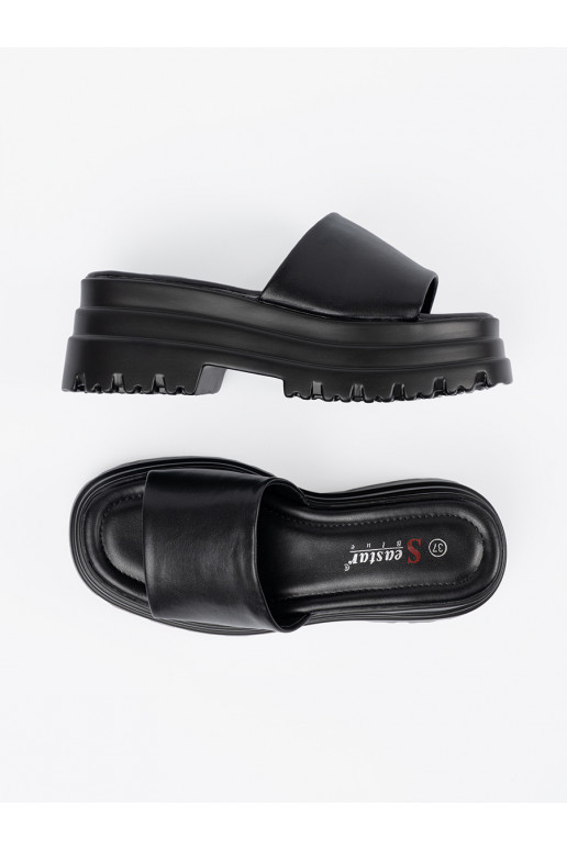 Šlepetės su platforma juodos spalvos