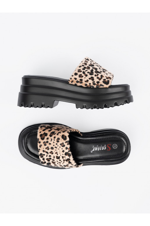 Šlepetės su platforma 