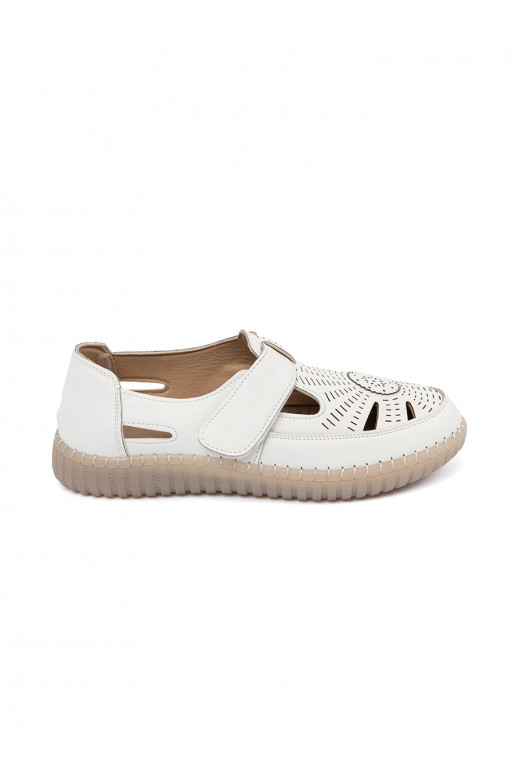 moteriški pusbačiai   baltos spalvos