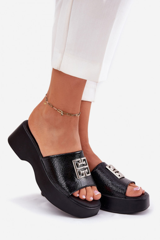 Šlepetės  su ornamentais Vinceza 79526 Juodos spalvos