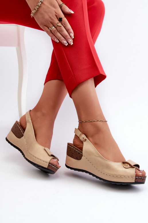 Lengvos platforminės basutės Comfort Shoes smėlio spalvos Efravia  Lengvos platforminės basutės Comfort Shoes smėlio spalvos Efravia