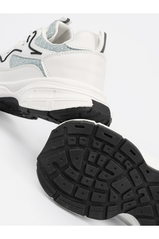 Baltos žalios spalvos  modelio batai z ozdobnymi wstawkami