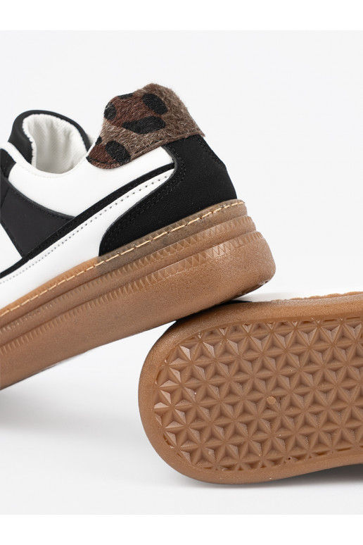  modelio batai  z wstawkami 