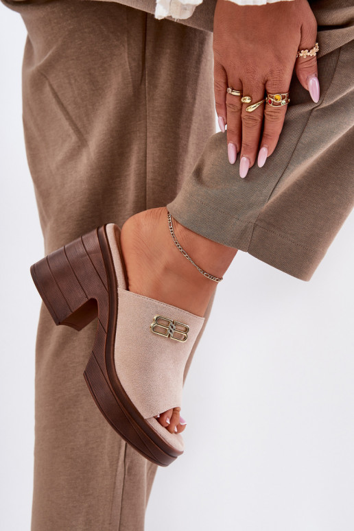 Moteriškos šlepetės su plačiu kulnu Ze aukso spalvosm Detalem Vinceza 17400 smėlio spalvos