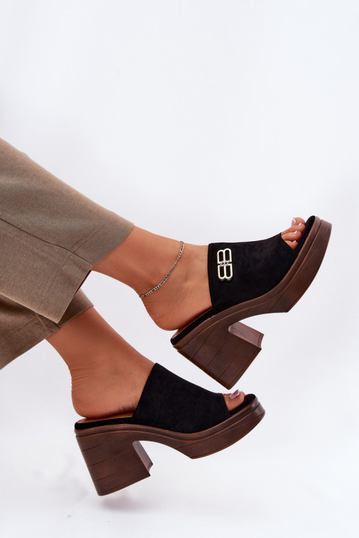 Moteriškos šlepetės su plačiu kulnu Ze aukso spalvosm Detalem Vinceza 17400 Juodos spalvos