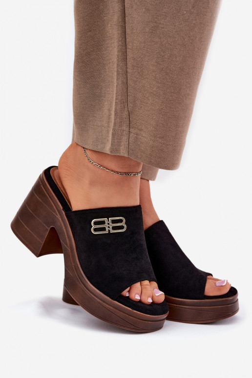 Moteriškos šlepetės su plačiu kulnu Ze aukso spalvosm Detalem Vinceza 17400 Juodos spalvos