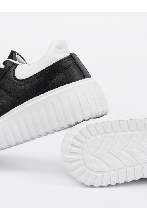   modelio batai juodos spalvos z baltos spalvosmi wstawkami