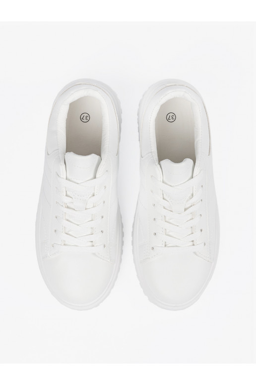 baltos spalvos  modelio batai