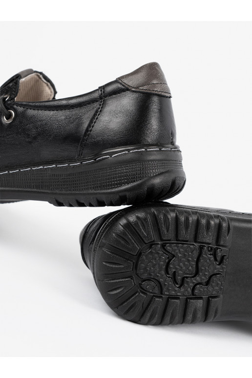 juodos spalvos  pusbačiai  juodos spalvos  pusbačiai