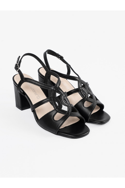 Juodos spalvos sandalai   Juodos spalvos sandalai