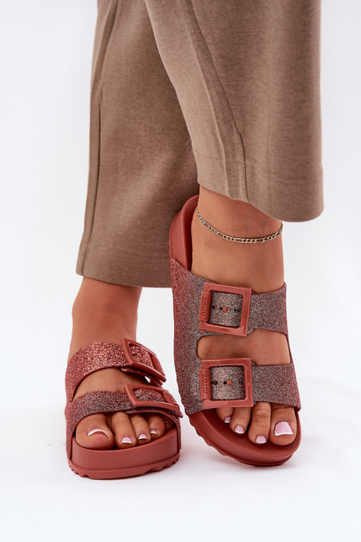  Moteriškos šlepetės su blizgesiu I su sagtimismi  RR285025 rožinės spalvos