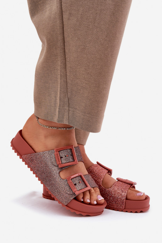  Moteriškos šlepetės su blizgesiu I su sagtimismi  RR285025 rožinės spalvos