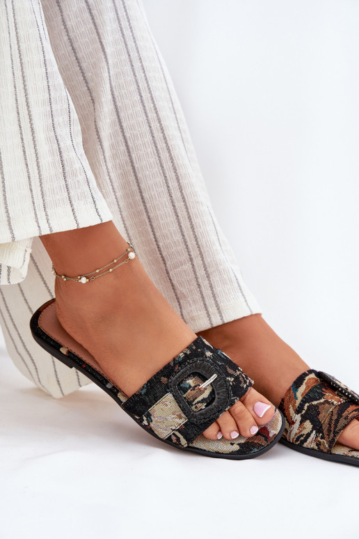 lygiapadžiai Moteriškos šlepetės dekoruoti su sagtimis Juodos spalvos Clariola