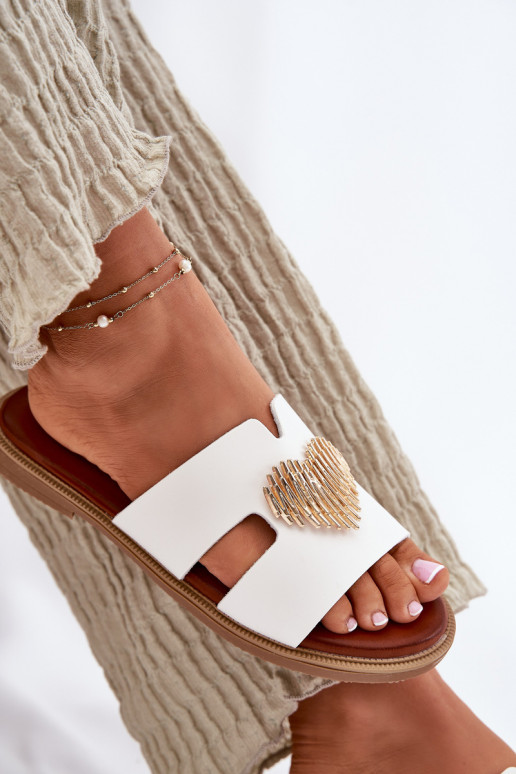 Moteriškos šlepetės su plačiais kulniukais su aukso spalvos detalėmis baltos spalvos Karinma