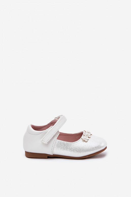 balerinos   Vaikiški su lipniais užsegimais Z su gėlių motyvaisuszkami baltos spalvos Nikione